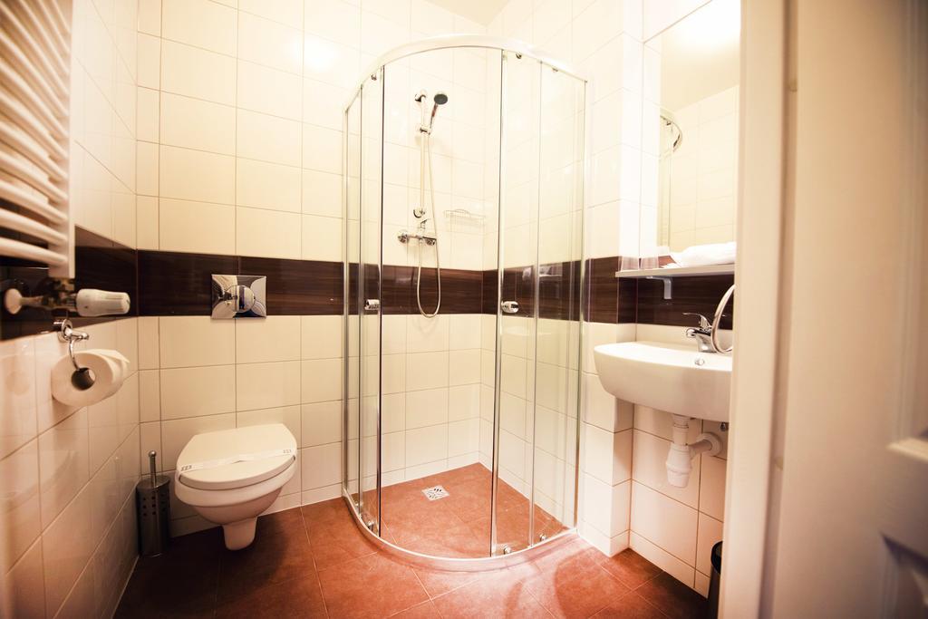 Hotel Makara Kattowitz Zimmer foto